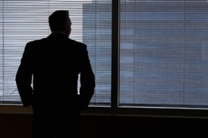 つみたてNISAの始め方を初心者向けに解説しますか？